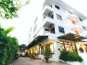 The Social Club Coliving & Coworking