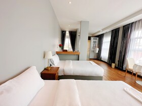 The White House Rachamankha