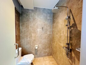 The White House Rachamankha