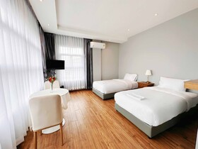 The White House Rachamankha