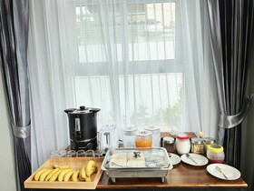 The White House Rachamankha