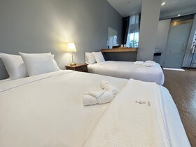 The White House Rachamankha