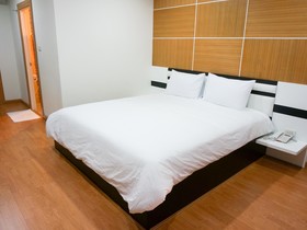 The Y Residence
