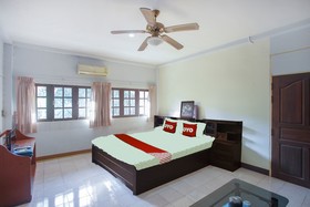 Thipsiri Home by OYO Rooms