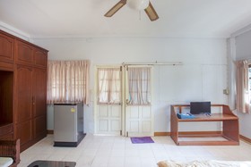 Thipsiri Home by OYO Rooms