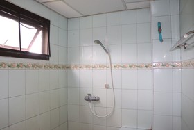 Tipsiri Place by OYO Rooms