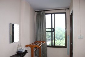 Tipsiri Place by OYO Rooms