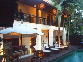 Tri Yaan Ros Colonial House