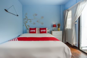Oyo 75303 V Home Guesthouse Sunday Night Market