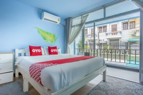 Oyo 75303 V Home Guesthouse Sunday Night Market