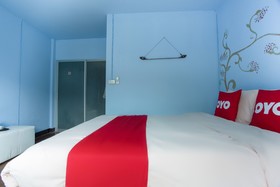 Oyo 75303 V Home Guesthouse Sunday Night Market