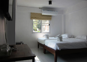 Vlodge Vegetarian & Vegan Hotel