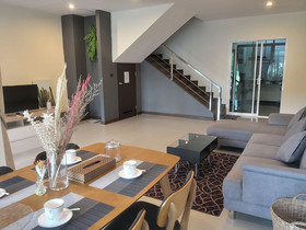 Votel Holiday House