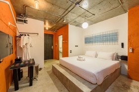 We Terminal Hotel