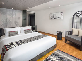 Cross Chiang Mai Riverside