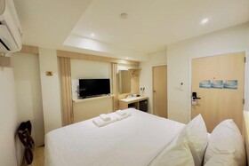 Zhennan Teabar Hotel
