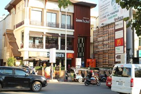 Z's Hostel @ Tha Phae Gate