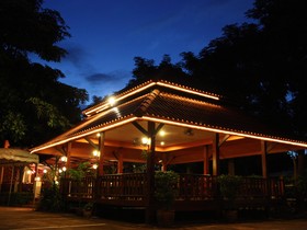 Baan Lanna Hotel