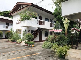 Baan Nukanong Guesthouse