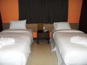 OYO 1127 Baan Siam Hotel