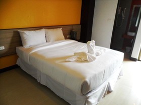 OYO 1127 Baan Siam Hotel