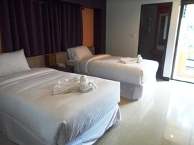 OYO 1127 Baan Siam Hotel