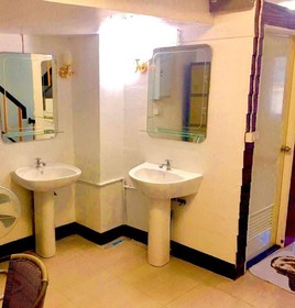 Bann Banburee Hostel & Cafe