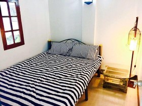 Bann Banburee Hostel & Cafe