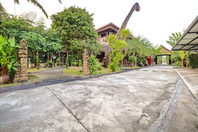 Capital O 727 Be One Resort