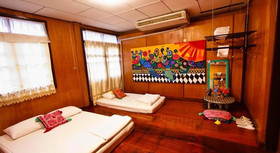 Chezmoi Handicraft & HomeStay