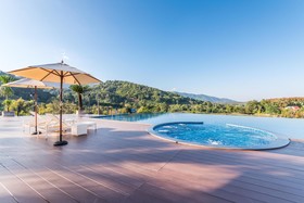 Chiangrai Lake Hill Resort