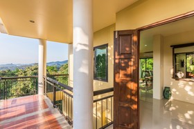 Chiangrai Lake Hill Resort