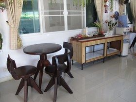 Explore Hotel