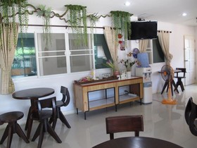 Explore Hotel