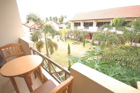 Golden Land Hotel