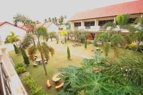 Golden Land Hotel