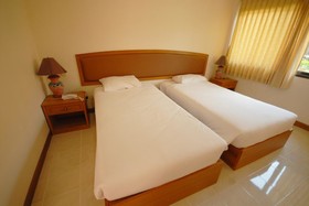 Golden Land Hotel