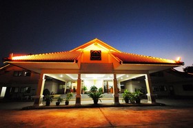 Golden Land Hotel