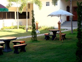 Golden Land Hotel