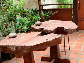 Huenchandee Hotel