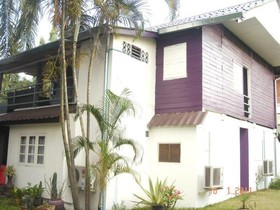 Lek House