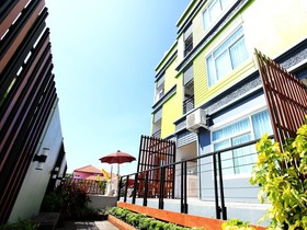 Prasert Place