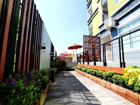 Prasert Place