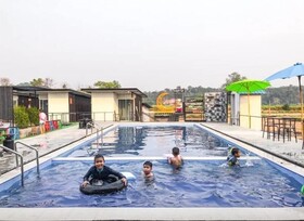 Simple Garden Resort