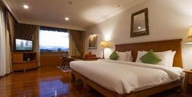 The Imperial River House Resort