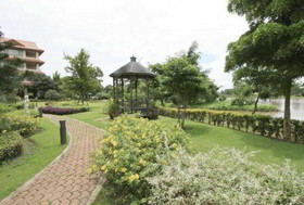 The Imperial River House Resort