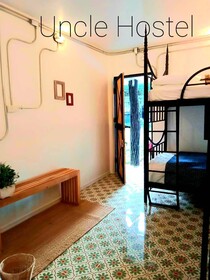 Uncle Hostel