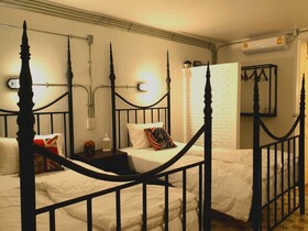 Uncle Hostel