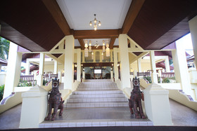 Wiang Indra Riverside Resort