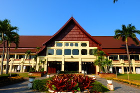 Wiang Indra Riverside Resort
